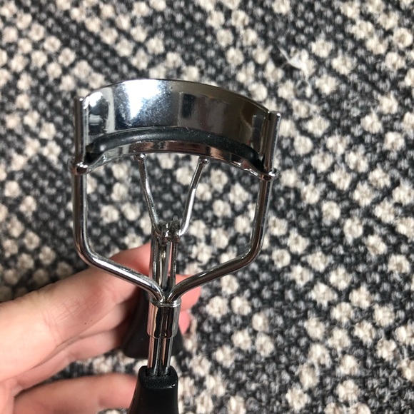 Eyelash curler - Picture 2 of 2